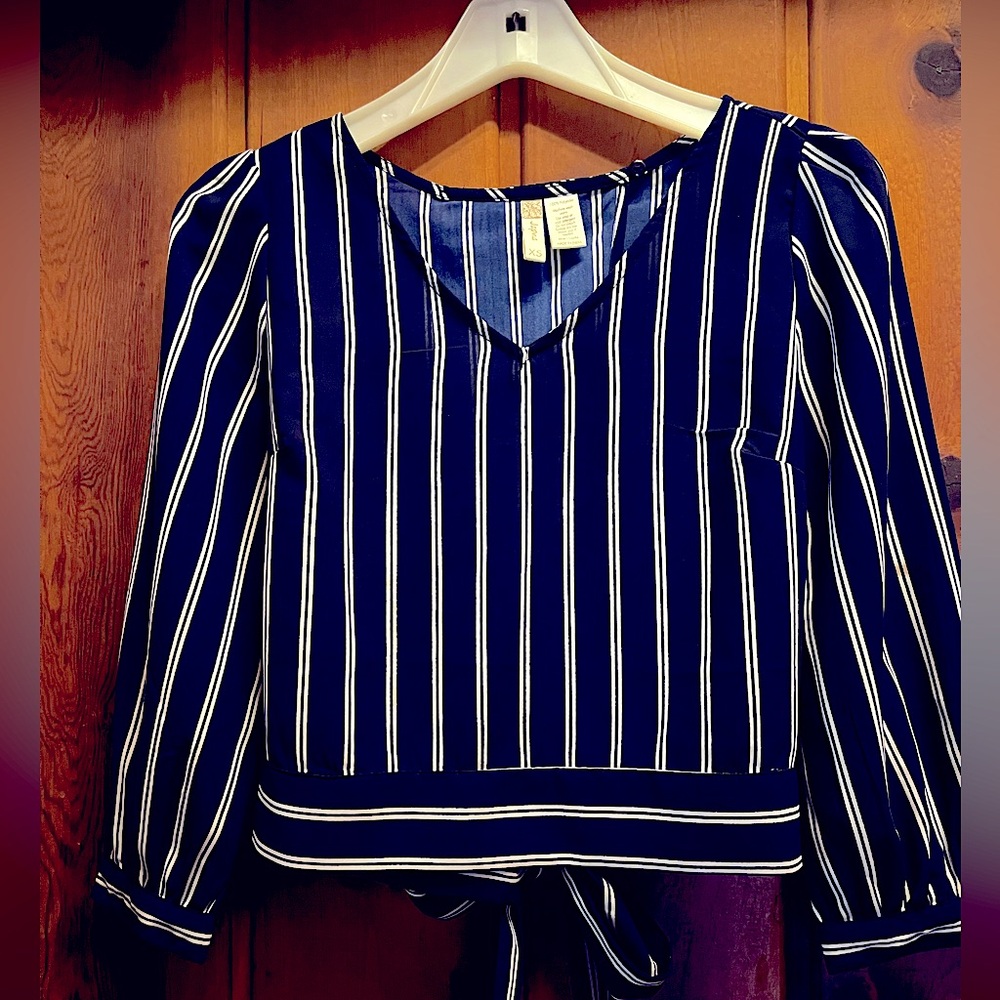 JAPNA blue with white stripes, crop top, size XS